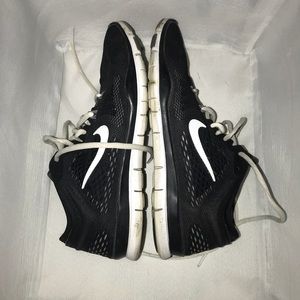 Nike Womens Free 5.0 Tr Fit 4 sneakers tennis shoe